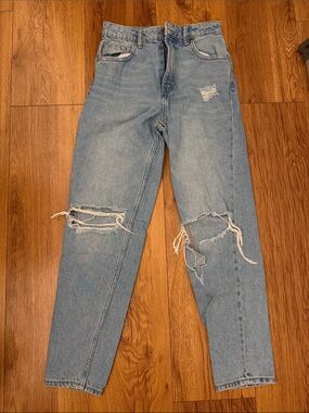 Zara Light Blue Distressed jeans